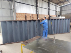Fabricação de escadas de acesso